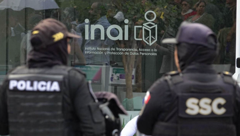 Secretaría Anticorrupción toma posesión de edificio del INAI