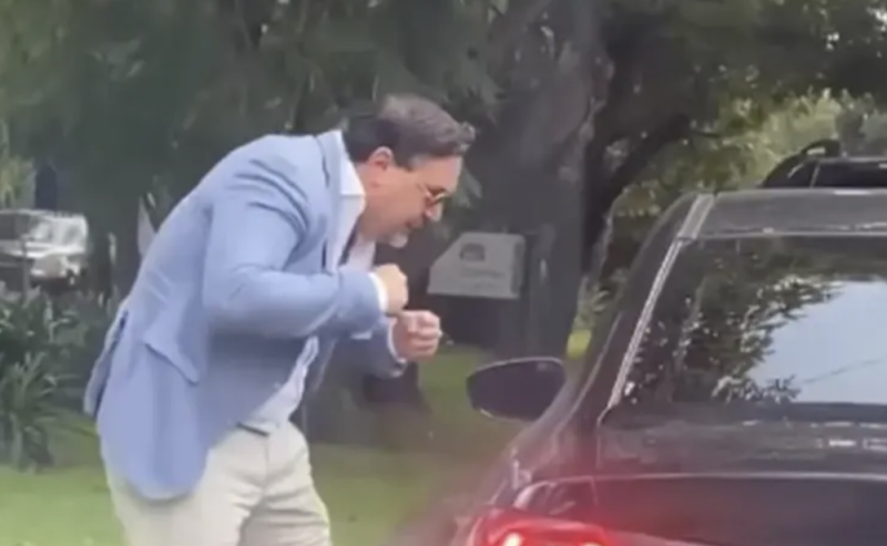 ¡Aparece Lord Bájate! Así lo exhibieron en las Lomas de Chapultepec
