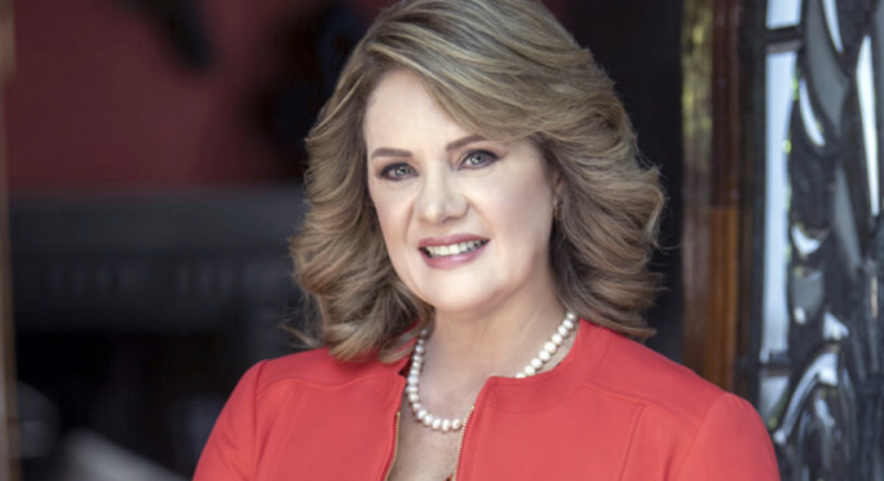 Estafan a Erika Buenfil con miles de pesos, le vaciaron las tarjetas con este modus operandi