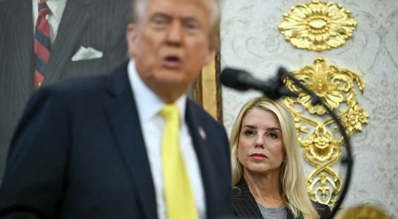Trump despide a la fiscal de EU, Pam Bondi; CNN asegura que ya fue removida de su cargo