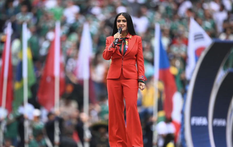 Salma Hayek comparte cómo fue su experiencia durante ceremonia de inauguración del Mundial