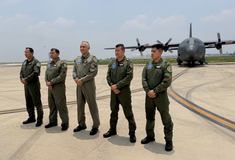 Pilotos de Fuerza Aérea se preparan para misiones de ayuda humanitaria y Plan DN-III en Santa Lucía