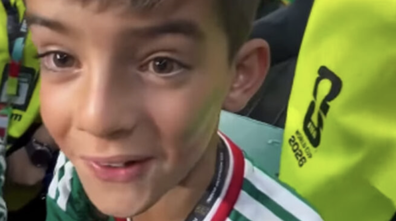  Niño cumple su sueño y protagoniza emotivo momento al saludar a Guillermo Ochoa