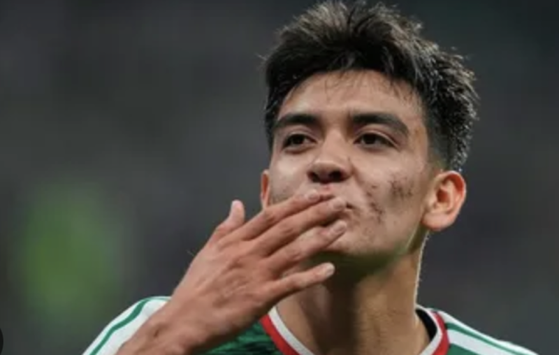 Gilberto Mora supera a Memo Ochoa y Quiñones en redes sociales tras su participación en el Mundial