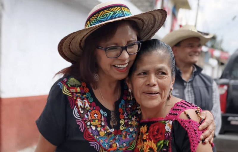 Leticia Ramírez supervisa avance del Programa de Estufas Eficientes de Leña para el Bienestar