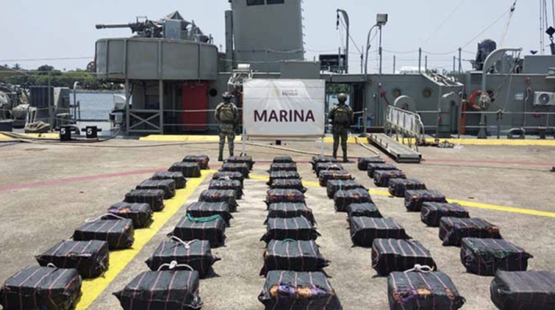 Marina decomisa más de 1.6 toneladas de presunta c0c4in4 en aguas de Michoacán