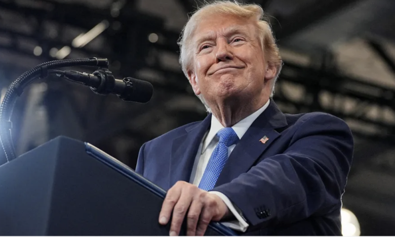 Trump publica imagen afirmando que Estrecho de Ormuz es nuevo territorio de EU 