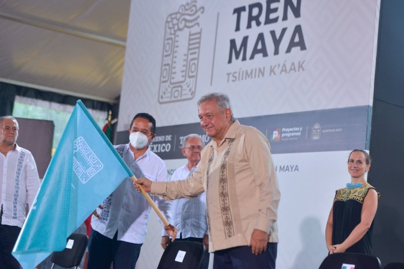 AMLO da luz verde a tramo Izamal-Cancún del Tren Maya