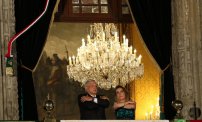 Hasta la oposición reconoció y felicitó a AMLO por organizar un grito austero y magnánimo