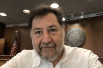 Noroña “quema” a cafetería que no le puso dos tortillas fritas a sus huevos rancheros. 