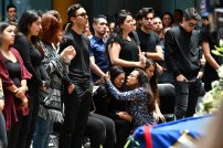 “Vine por un título universitario, me llevó el certificado de defunción de mi hijo”, mamá de Norbert
