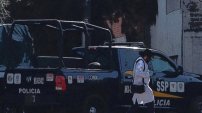 Policía CDMX encuentra en casa suéter y zapatillas de Fátima y documentos de sus padres