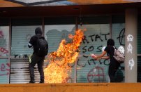 Estas son las indignantes imágenes de los destrozos en la UNAM a manos de “porros”