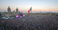 Más de 250 mil almas se dieron cita en el Zócalo para festejar con AMLO