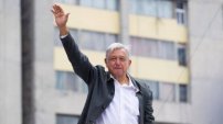 Usuarios se vuelcan en apoyo a AMLO en Twitter con el HT #EsUnHonorEstarConObrador