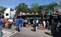 Trailer de cervezas vuelca y rapiña se desata; “la cervecita para el fin de semana”