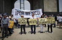 Panistas, priistas, perredistas y fifís, todos se unieron para gritar: “¡Fuera AMLO!”