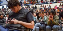 Jóvenes entre 18 y 29 años que no estudien y no trabajen tienen derecho a beca de $3,600 y seguro.
