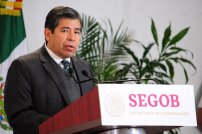 Renuncia Tonatiuh Guillén, comisionado del INM.