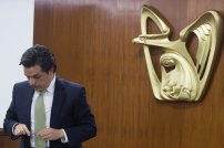 Zoé Robledo desmiente recortes y despidos masivos en el IMSS