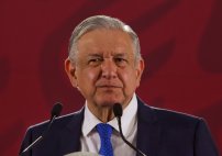 Funcionarios de PEMEX gastaron 5 mil mdp de los mexicanos en cirugías plásticas y servicios médicos.