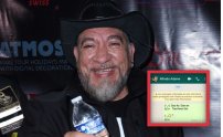 Carlos Trejo publica número de teléfono de Adame e invita a usuarios a mandarle watssap.