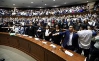 Diputados de Sinaloa se regalan MEGA aguinaldo de 154 mil