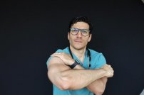 Confunden a DOCTOR mexicano que combate al Covid-19 con SUPERMÁN