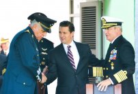 Exhiben a la SEDENA de Peña Nieto por desviar 2,371 mdp a empresas FANTASMA