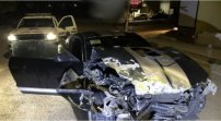 ´Cacha´ mujer a su esposo con AMANTE y éste sale huyendo; CHOCA con transporte escolar 